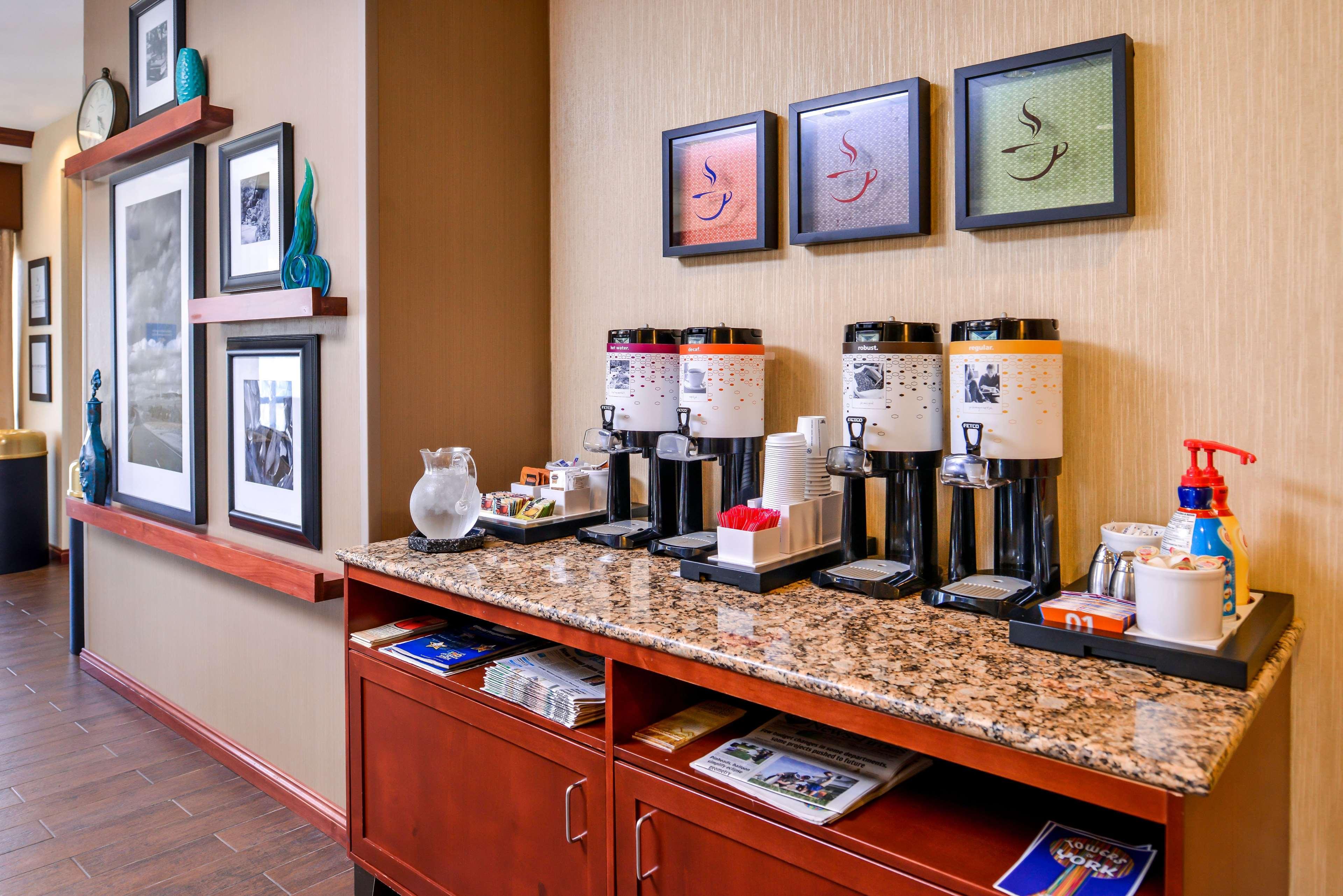 Hampton Inn York Eksteriør bilde