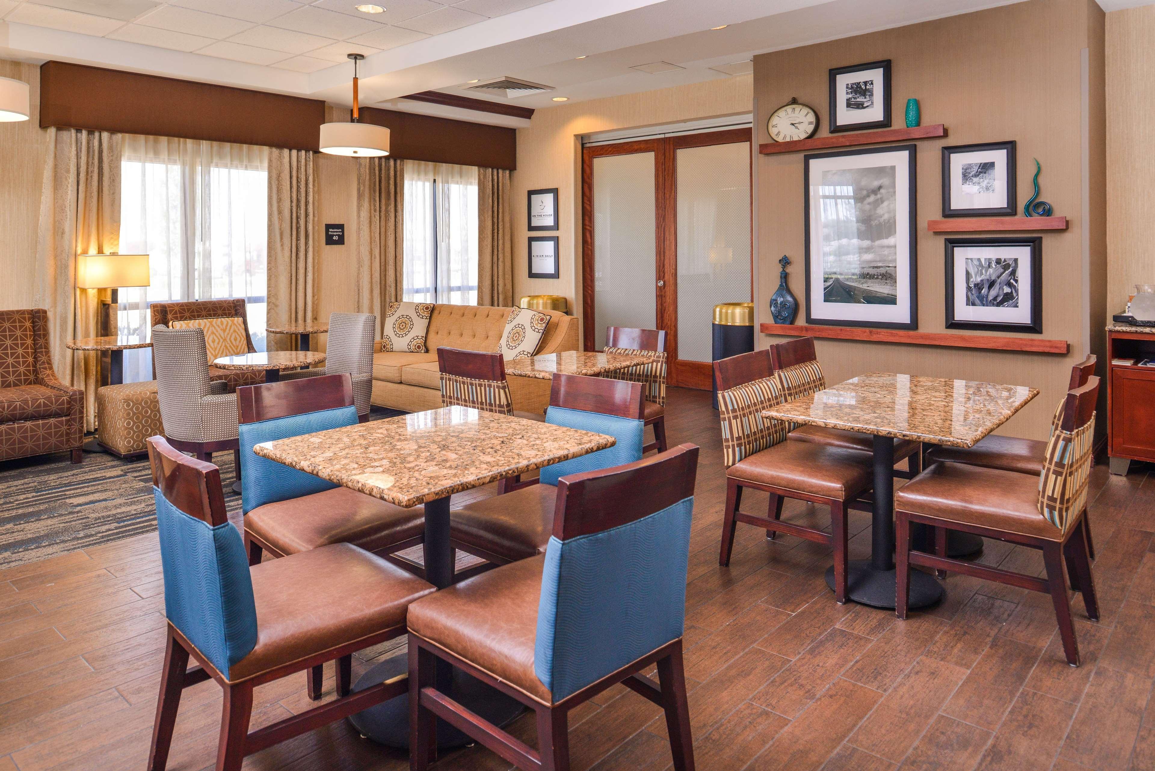 Hampton Inn York Eksteriør bilde